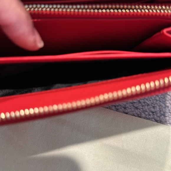 Burberry Elmore Wallet, Red, 5 inside pockets, 12 card slots - Picture 6 of 8